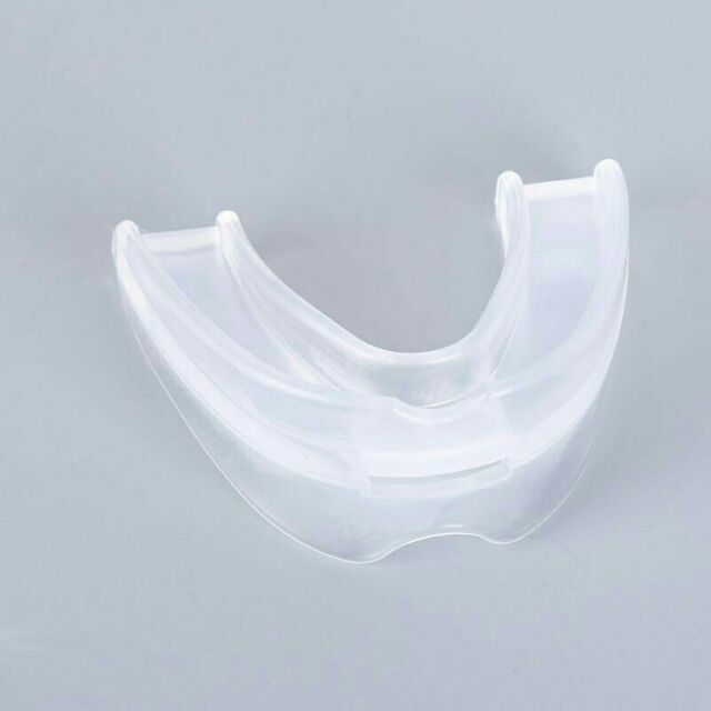Bộ 2 miếng silicon 1 hàm và 2 hàm có 2 chức năng bảo vệ răng trong thể thao