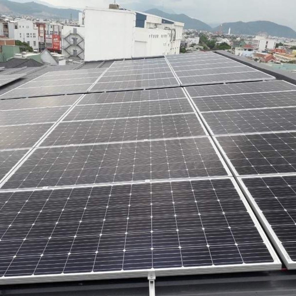 Tấm pin năng lượng mặt trời NHẬT PHONG SOLAR chất liệu Poly đa tinh thể công suất 6V 20W,25W,30W,35W