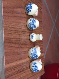 Cóng sứ cho lồng khuyên