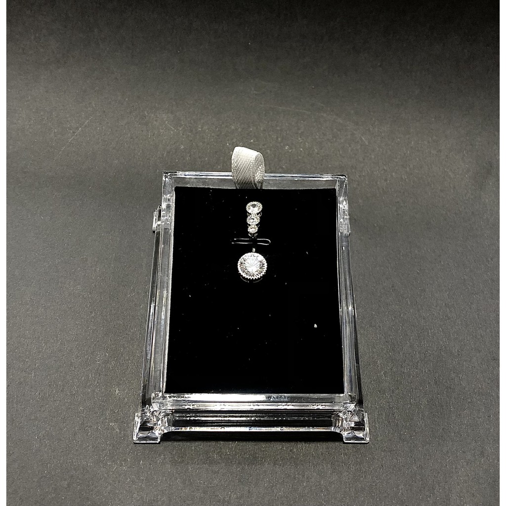 Khuyên rốn ba đá chất liệu thép y tế không gỉ