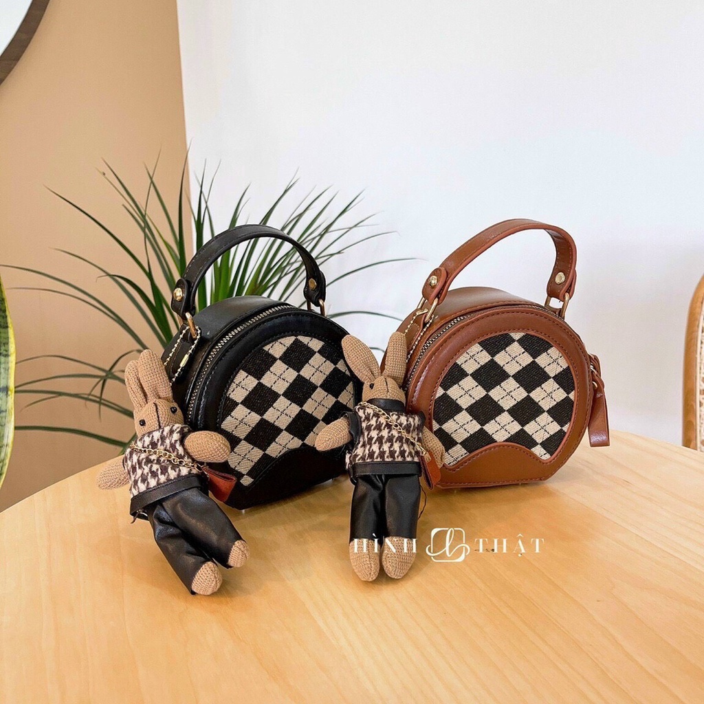 Túi cốp họa tiết kẻ caro tặng kèm móc khóa thỏ dễ thương SMN375