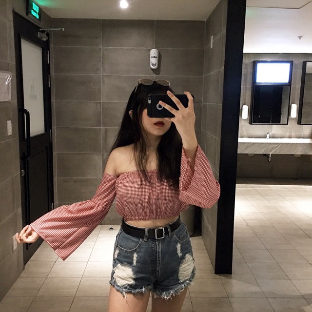 Áo caro bẹt vai