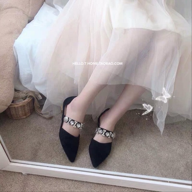 Giày bệt quai đính đá