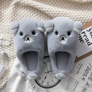 Dép gấu đi trong nhà