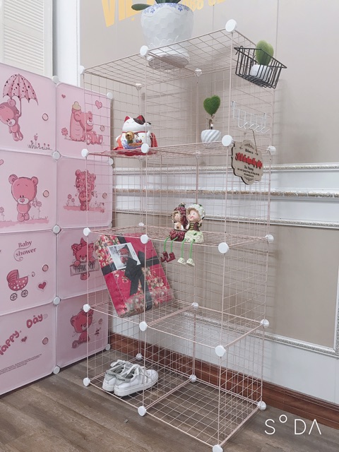 Tủ ghép lưới sắt thép đa năng để sách, decor, trang trí mọi không gian 8 ô. Mỗi ô cao 37cm x rộng 37cm x sâu 47cm.