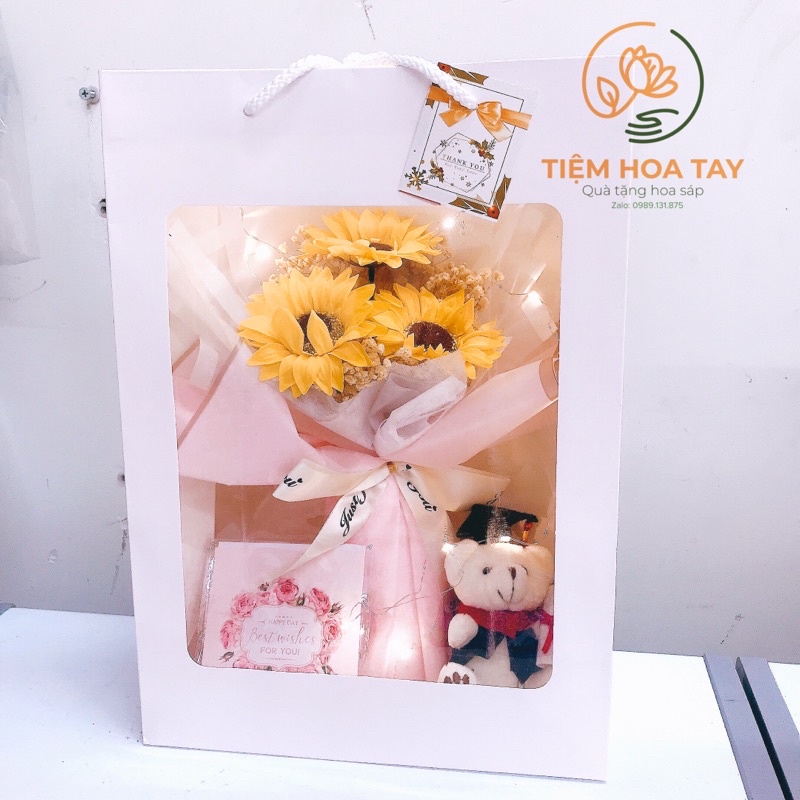 Set quà tặng tốt nghiệp hoa hướng dương kèm móc khoá gấu tốt nghiệp