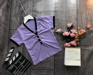 Áo croptop cổ tim gài nút