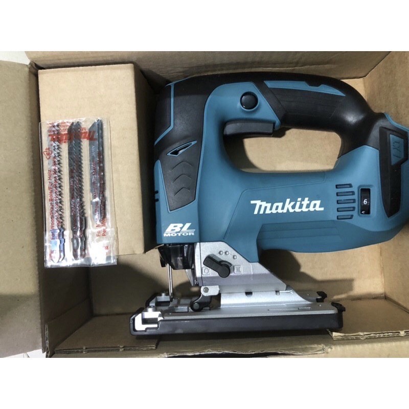 Cưa lọng makita 18v DJV182 chính hãng bảo hành 6thang