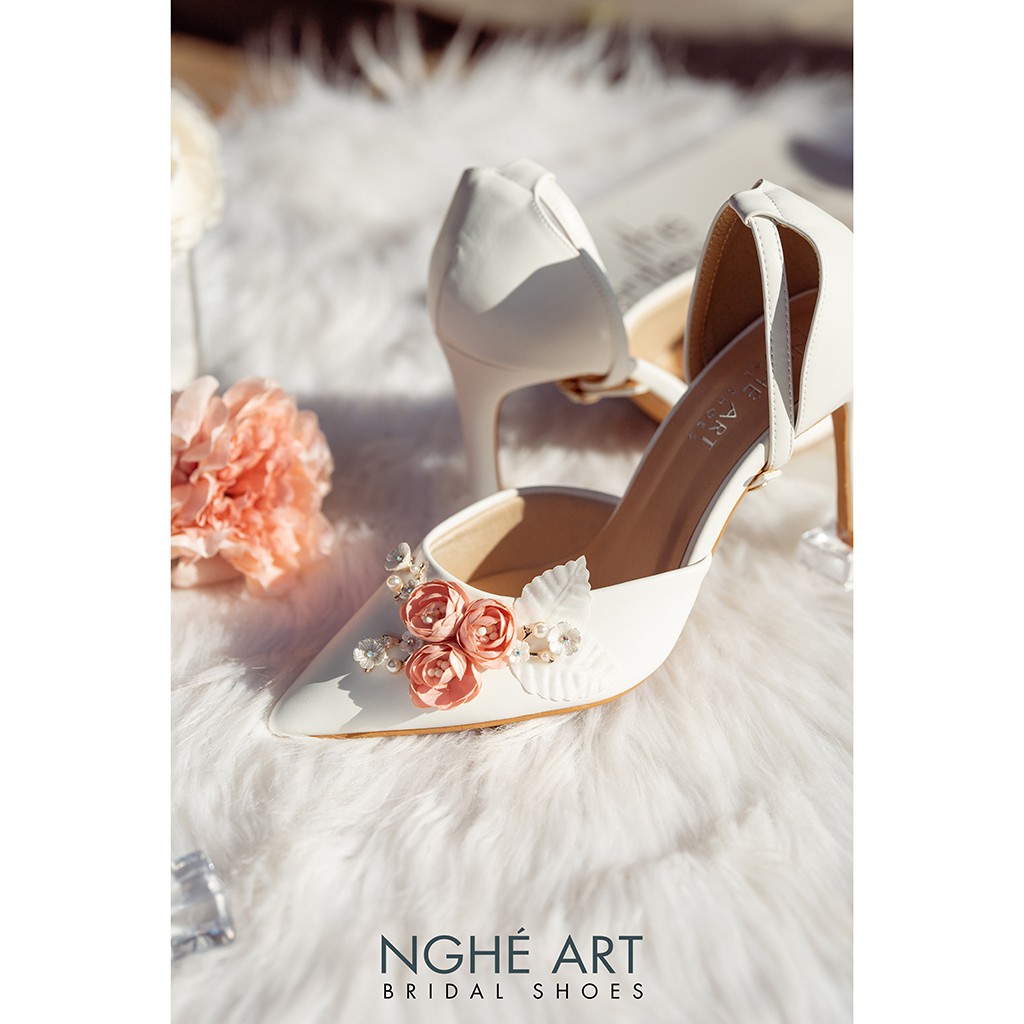 Giày cưới Nghé Art quai ngang đính hoa 216-08