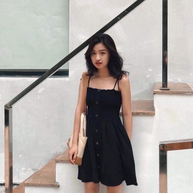 [Mã FAMARAL1 giảm 10K đơn 50K] Đầm Xinh Hai Dây màu đen có bo chun co giãn quanh ngực | BigBuy360 - bigbuy360.vn
