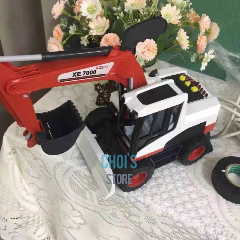 Xe ô tô cần cẩu, xe máy xúc công trình co âm thanh