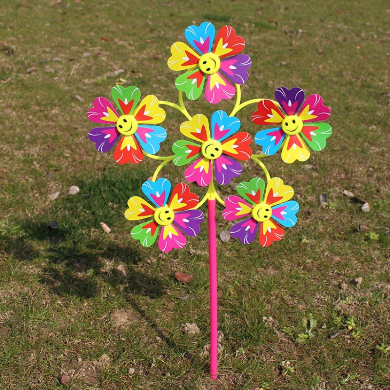 Chong Chóng 6 Cánh Hoạt Hình Nhiều Mẫu Ngẫu Nhiên