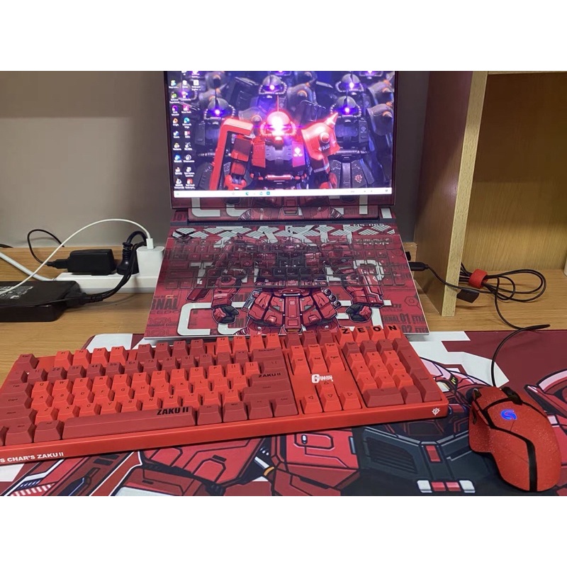 Bàn phím cơ không dây IKBC phiên bản Zaku Zeon Gundam cherry switch của Đức chính hãng