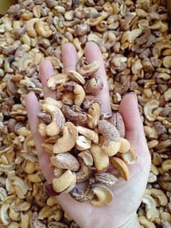 Hạt điều vỡ rang muối