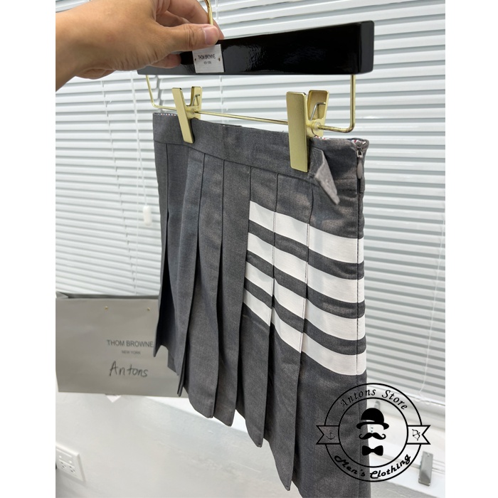 Chân Váy Thom Browne 4 Vạch