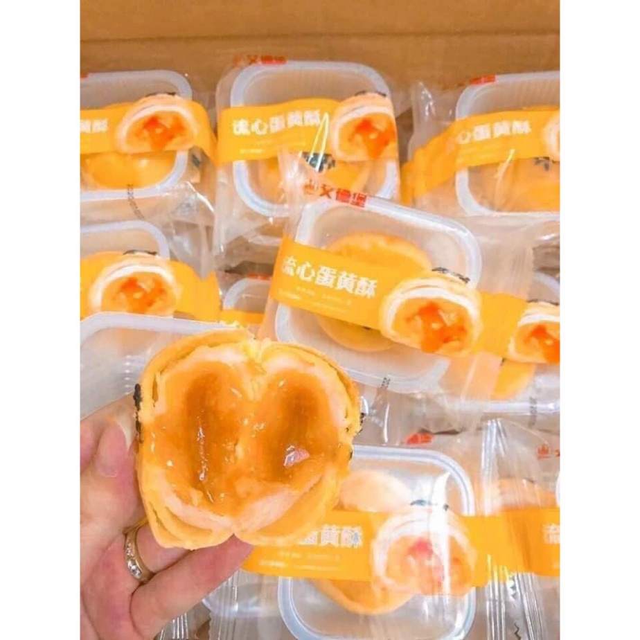 Thùng 2.5kg bánh trứng muối tan chảy Đài Loan Date mới hsd 90 ngày.