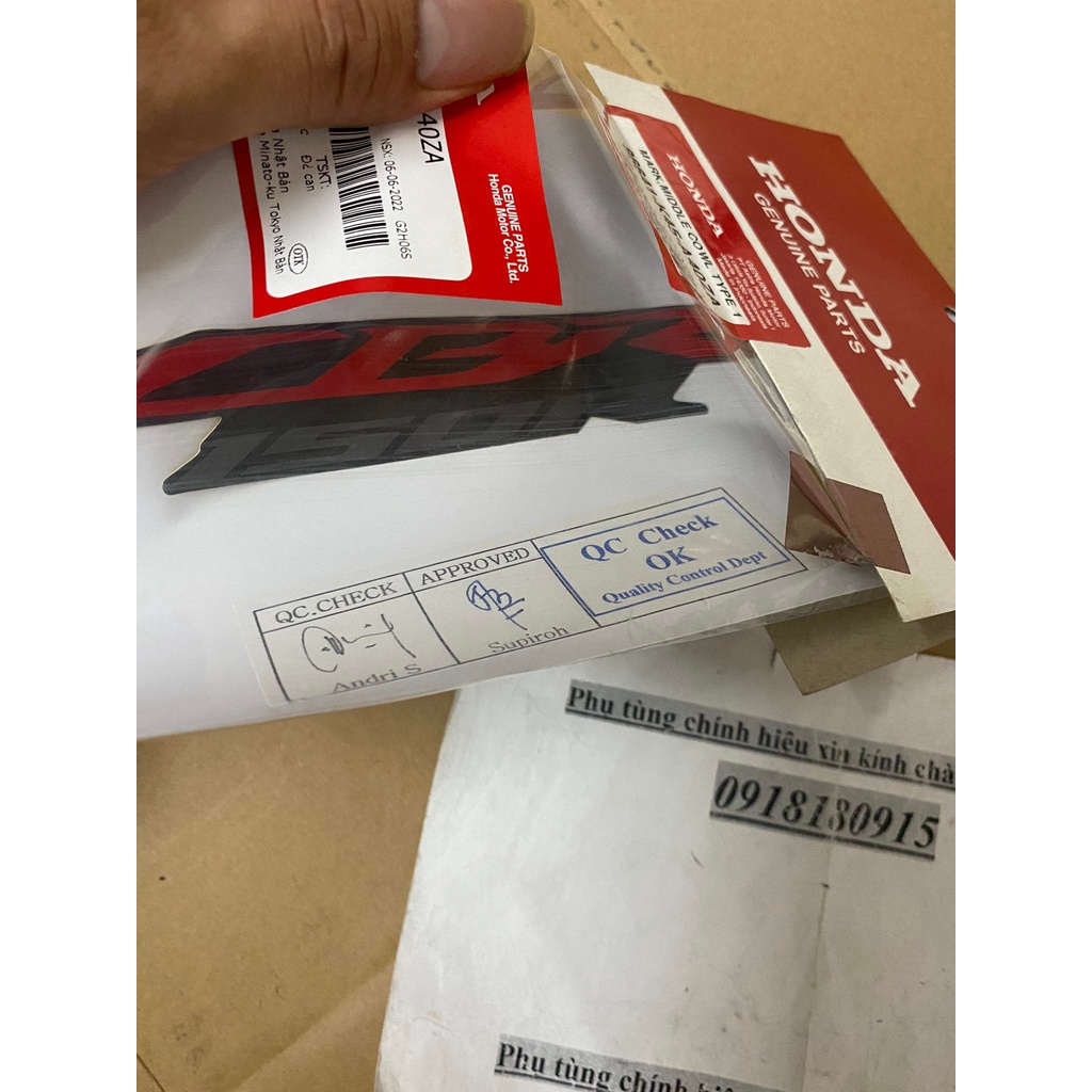 tem cbr 150 đỏ Biểu tượng ốp trung tâm honda giá 1 tem
