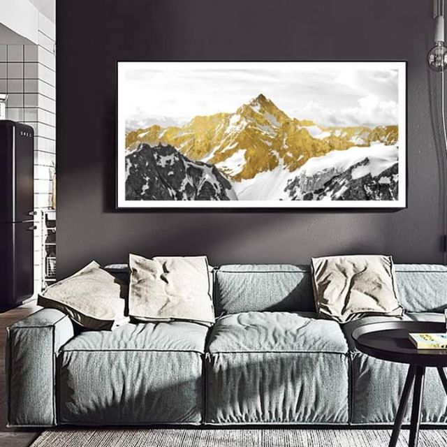 Tranh phong thủy Núi Vàng 60x100 kèm khung