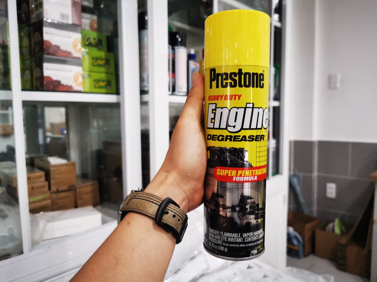 Dung Dịch Vệ Sinh Khoang Máy Prestone Engine Degreaser 382g