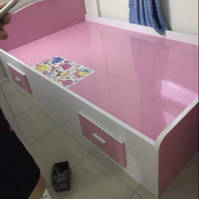 Giường nhựa cho bé gái