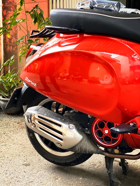 Ốp quạt gió nhôm trang trí xe Vespa