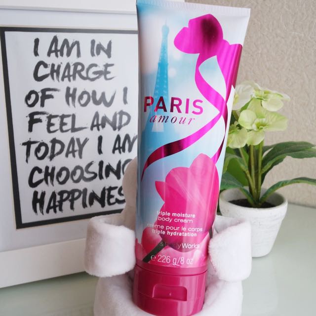 Kem dưỡng ẩm cơ thể Bath &amp; Body Works Paris Amour Ultra SheaBody Cream 226g (Mỹ)