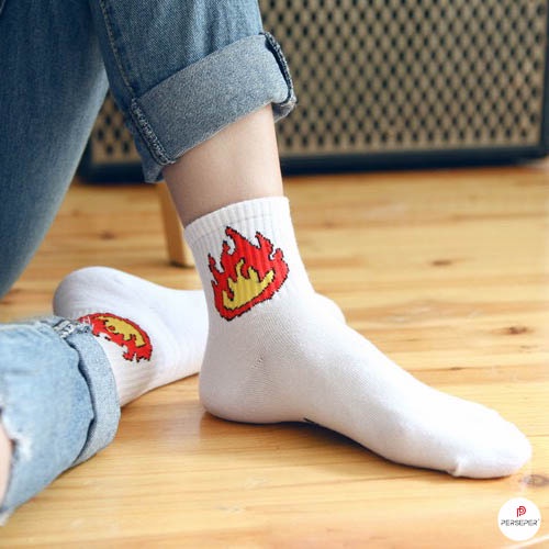 Tất cổ ngắn họa tiết lửa theo trend, chất liệu cotton co giãn bốn chiều - Cherry Shop