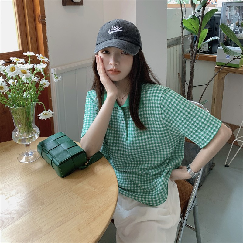 Kumi.vn áo len mỏng cổ POLO màu xanh lá kẻ ô nhỏ hot trend