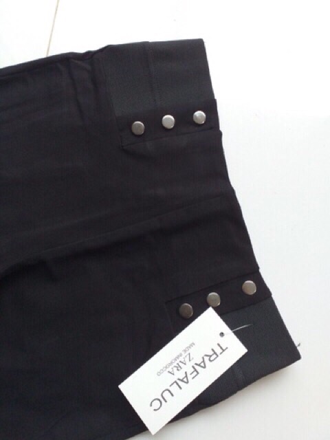 Quần legging cạp cao 6 khuy | BigBuy360 - bigbuy360.vn