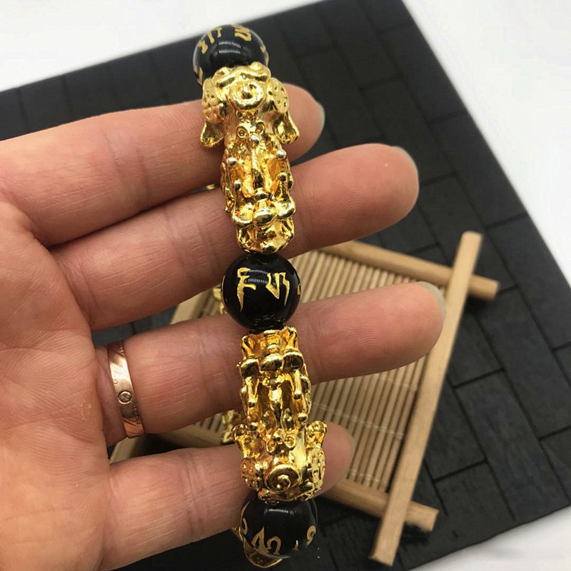 Vòng tay phong thủy đá Obsidian đen kèm charm vàng 24K