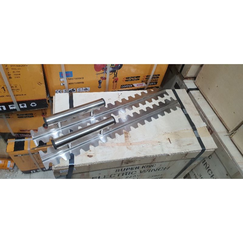 Bay Chuyên Dụng Lát Gạch Inox 304 Lưỡi Dài 60Cm - Rãnh Răng Cưa Vuông 10MM