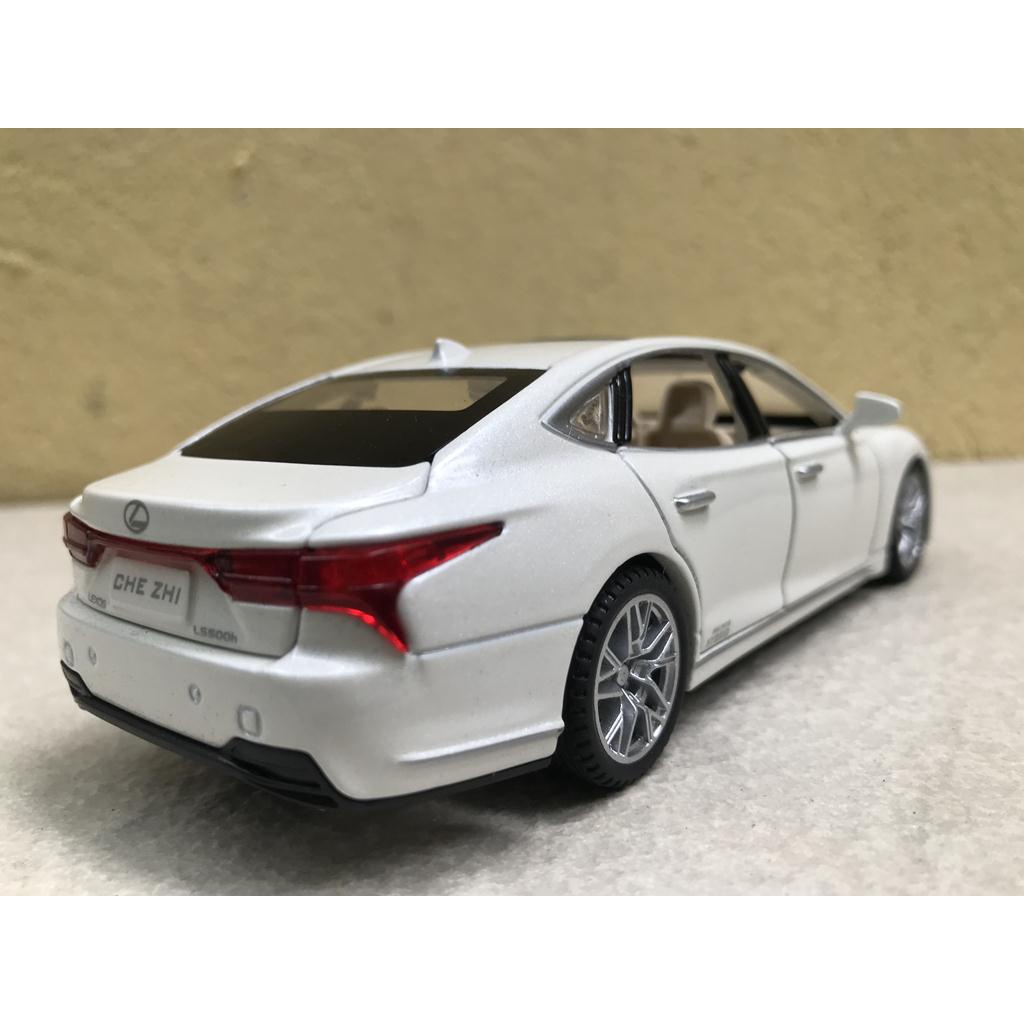 Mô hình xe ô tô LEXUS LS500h - 1:32