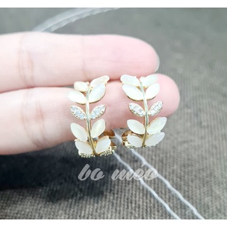 Bông tai vòng phối lá độc đáo