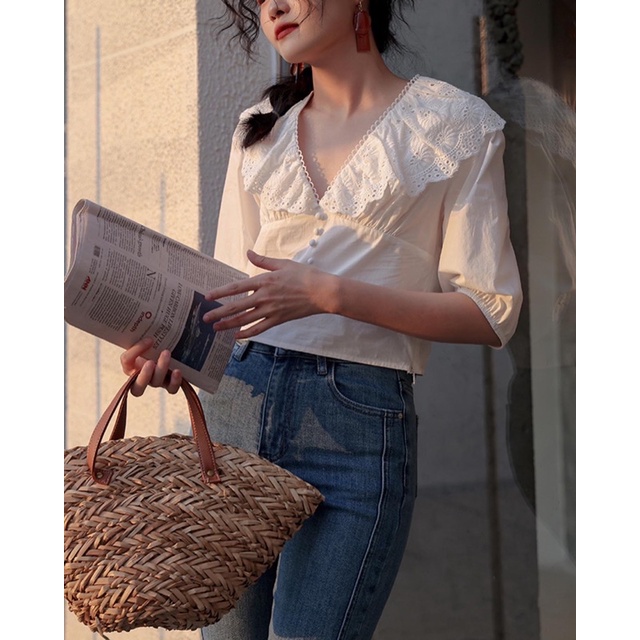 𝗗𝗢𝗡𝗡𝗔 𝗧𝗢𝗣 - Áo cổ bèo ren