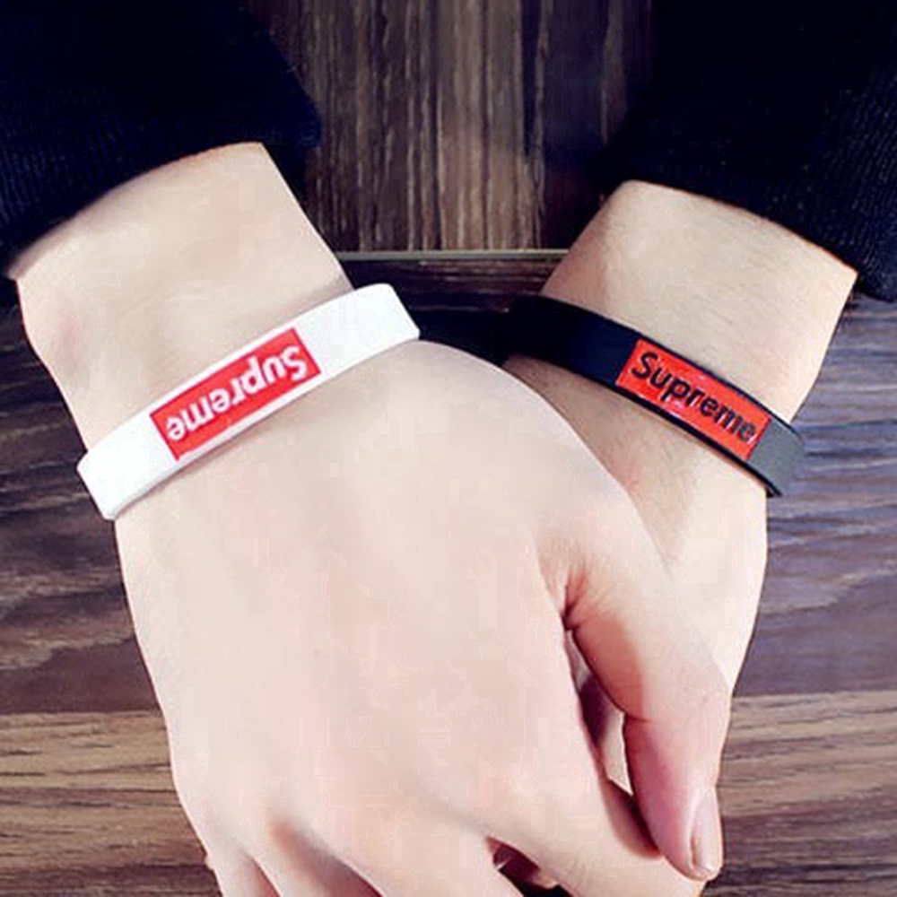 Vòng Tay Silicon Màu Trơn In Chữ Thời Trang