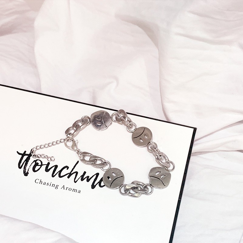 Vòng Tay Mặt Cười Bằng Thép Titanium B901