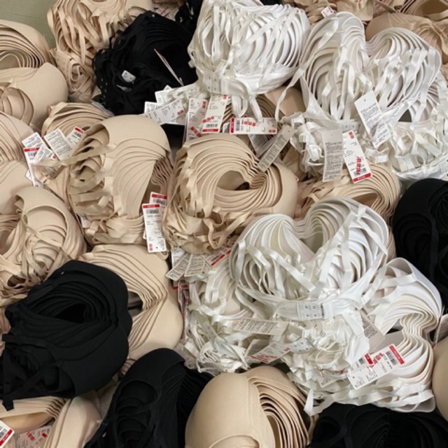 Áo bra không gọng cài sau chính hãng Uniqlo Nhật!