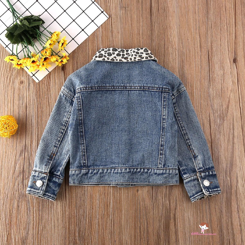 Áo khoác denim dài tay cổ bẻ họa tiết da báo cho bé gái