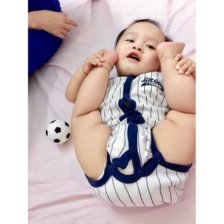body đùi sơ sinh bé trai (0-12 tháng)
