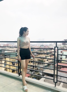 Áo ba lỗ croptop xoắn eo