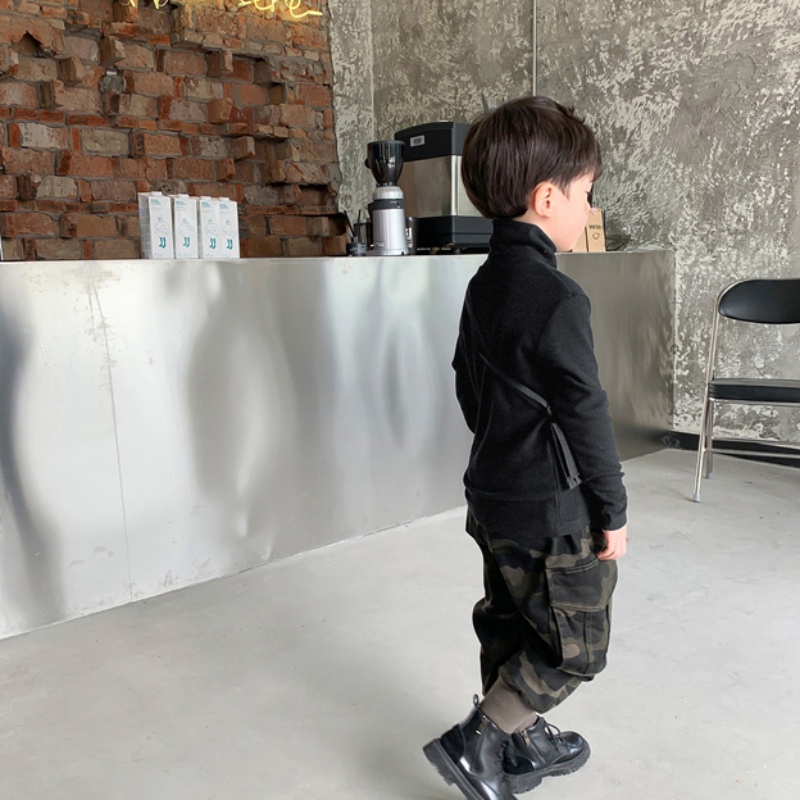 Áo thun cổ lọ in chữ thiết kế thời trang phong cách mùa thu cho bé trai