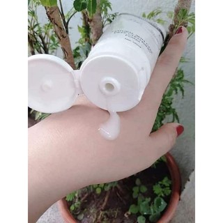 Sửa rửa mặt nha đam huỳnh đỗ