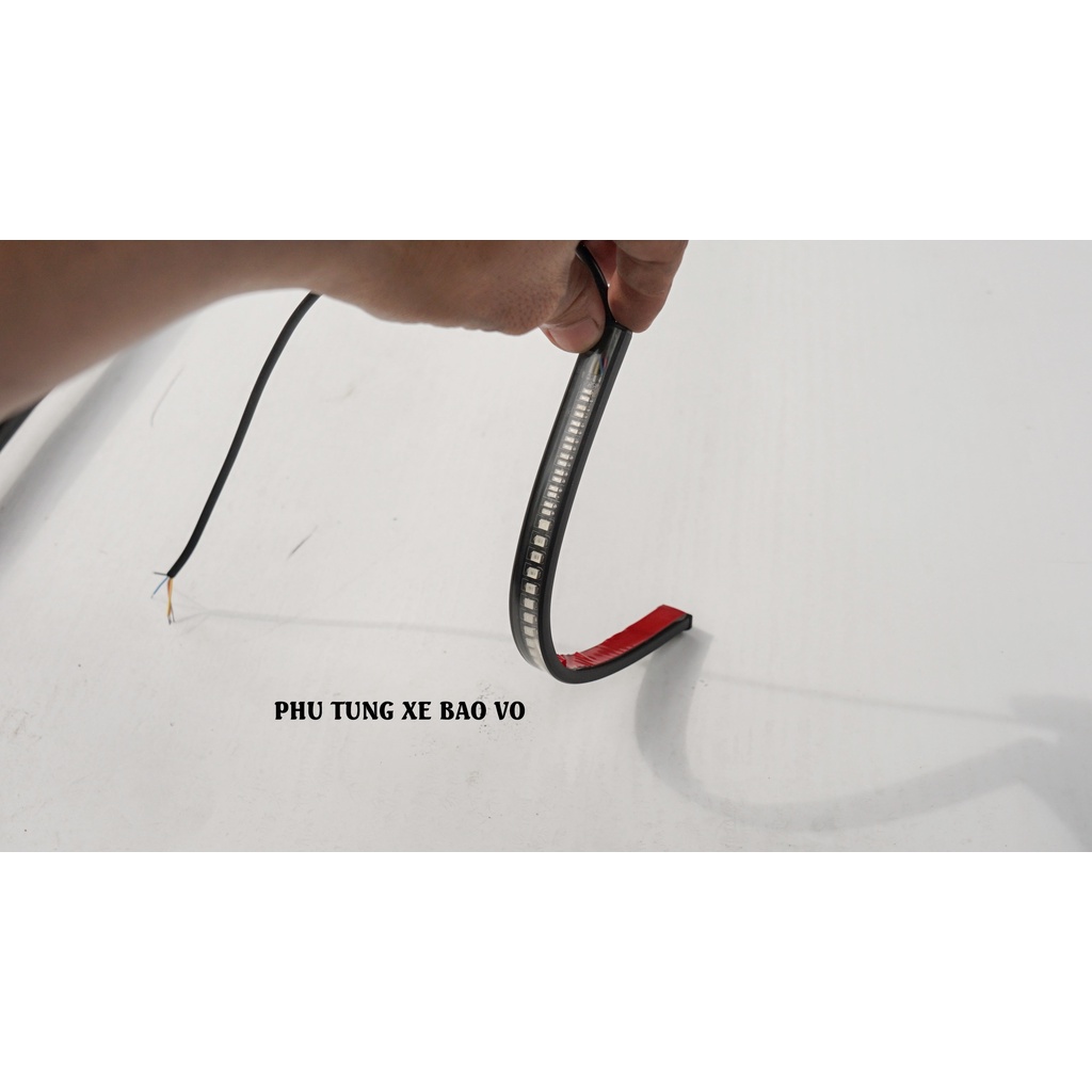 Đèn hậu dẻo LED tích hợp xi nhan, thích hợp classic, cafe racer, tracker, scrambler,....