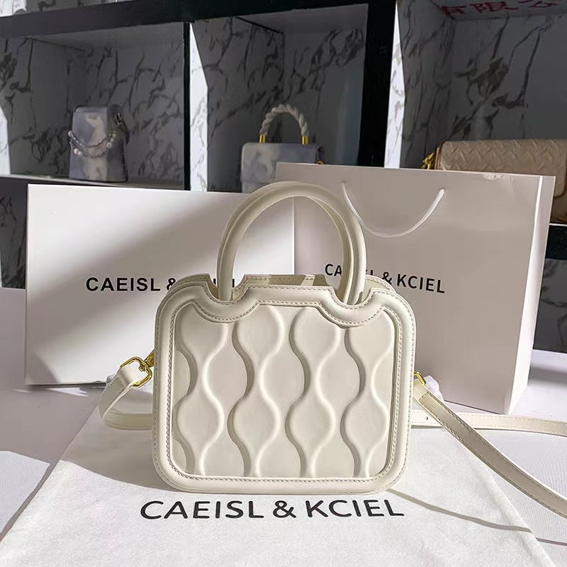 Túi Đeo Chéo Một Bên Vai Phong Cách Phương Tây Thời Trang Mới Dành Cho Nữ