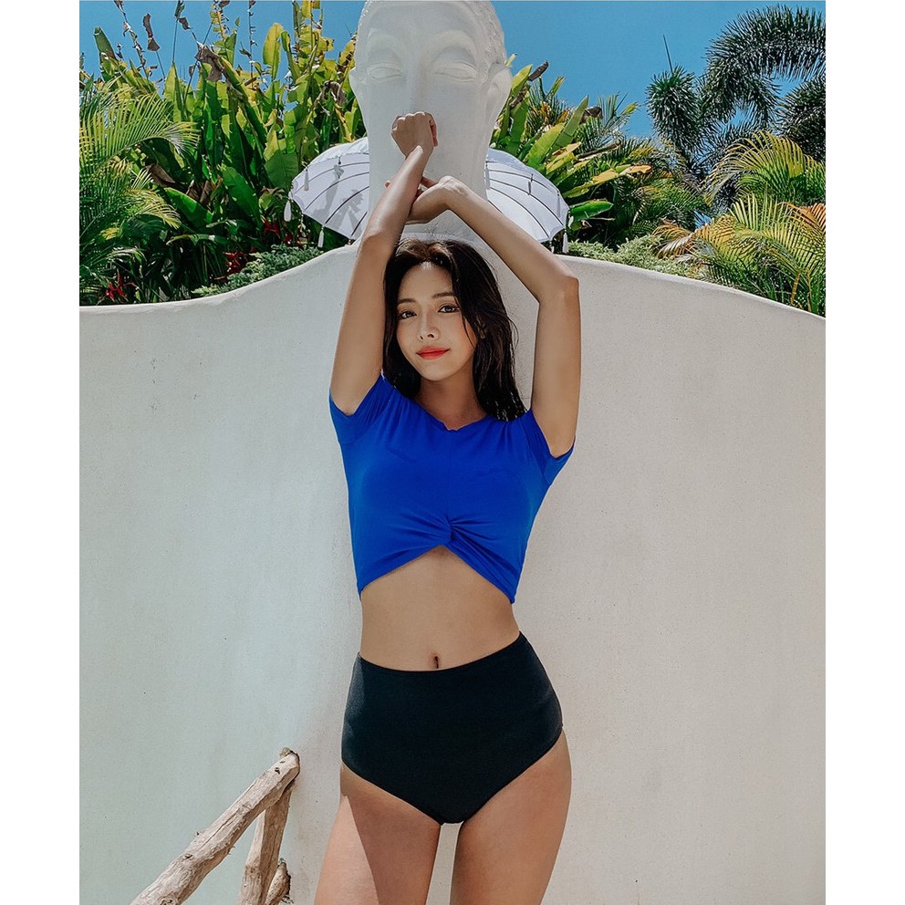 [CÓ SẴN + HÌNH CHỤP THẬT] Set bikini 2 mảnh áo tay ngắn xanh coban mix quần đen cá tính