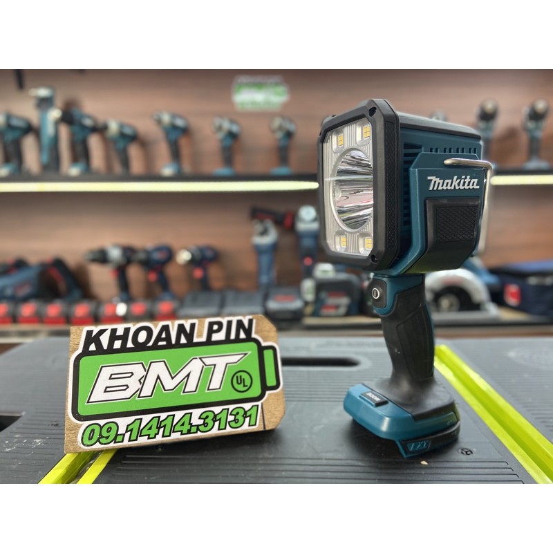 Đèn LED Makita DML812 ( Thân máy chưa pin sạc)