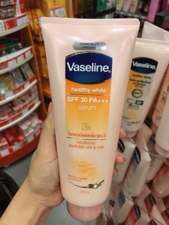 Serum dưỡng da vaseline 10x thái lan