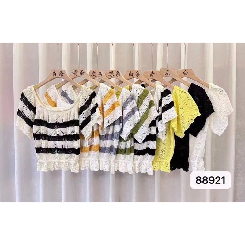 88921. ÁO LEN KẺ SỌC RỚT VAI