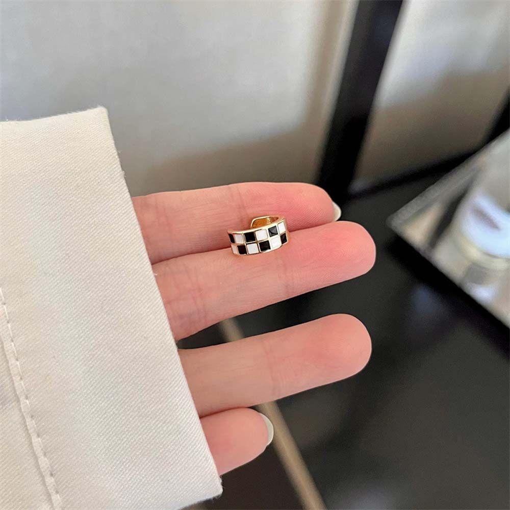 Vanes1 Khuyên Tai Dạng Kẹp Họa Tiết Hình Học Cá Tính Không Cần Xỏ Lỗ Cho Nữ