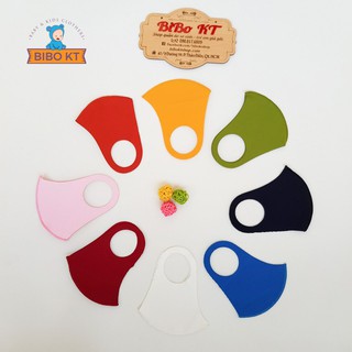 Set 3 khẩu trang vải poly không đường may siêu nhẹ , chống bụi